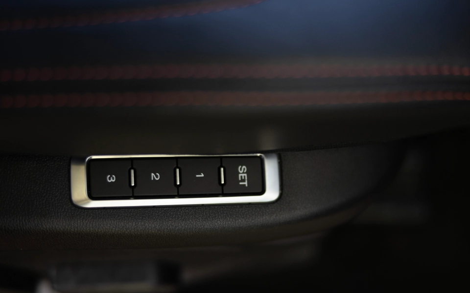 Tunland V7 Double Cab - main gallery image