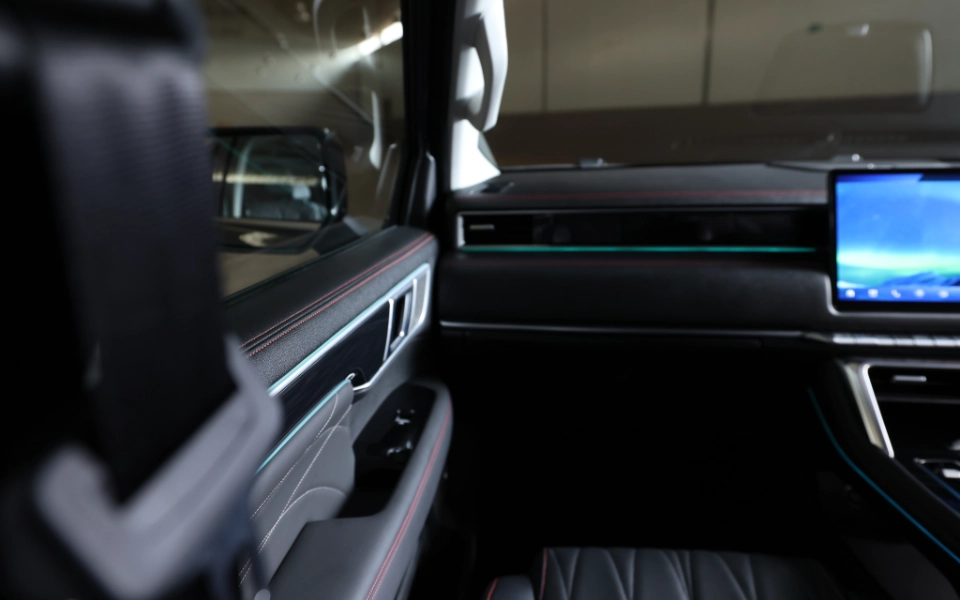 Tunland V9 Double Cab - main gallery image