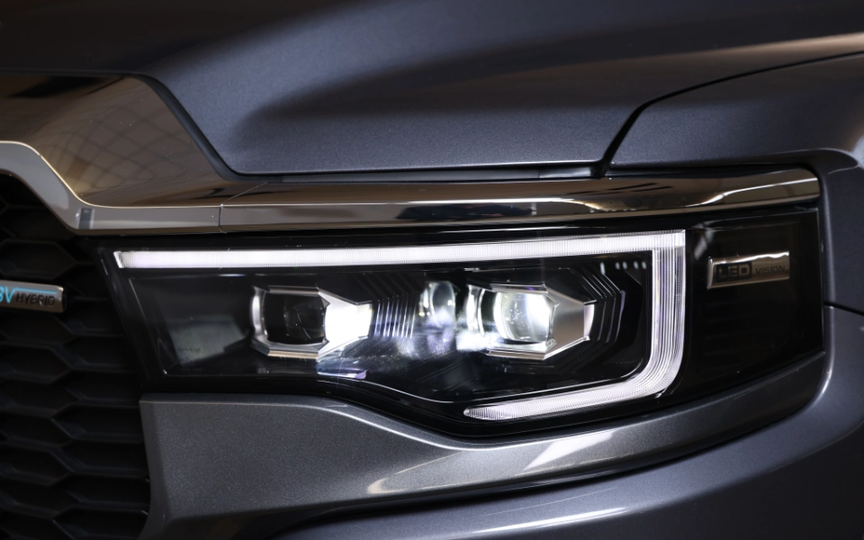 Tunland V9 Double Cab - main gallery image