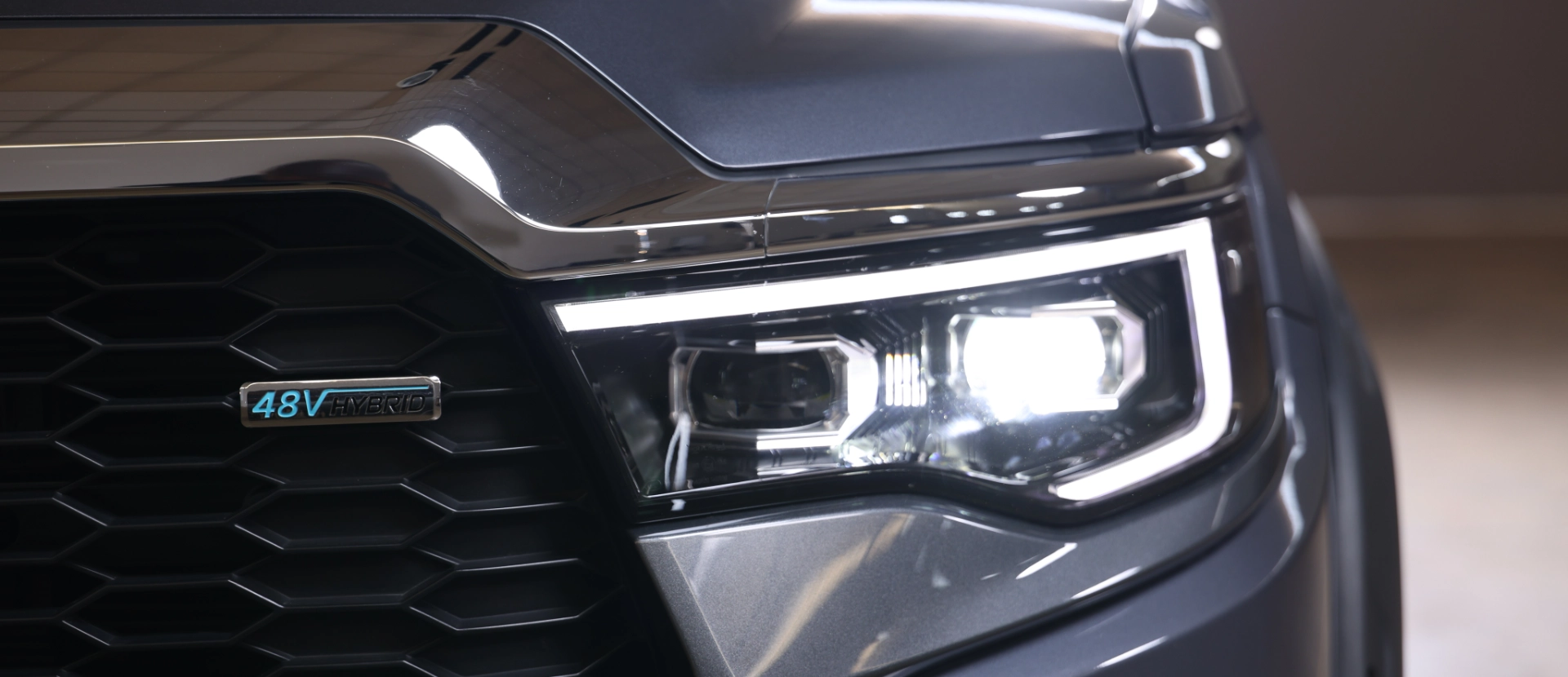 Tunland V9 Double Cab - main gallery image