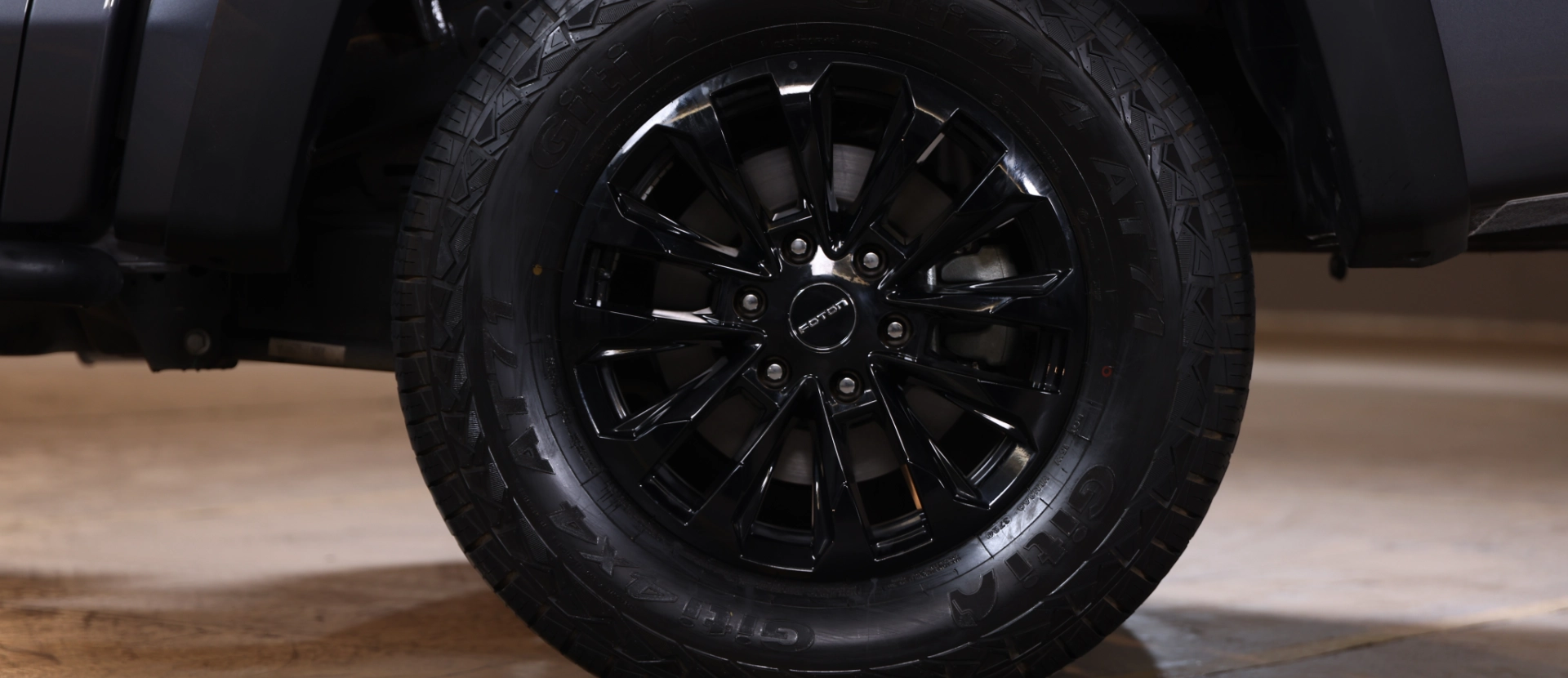 Tunland V9 Double Cab - main gallery image