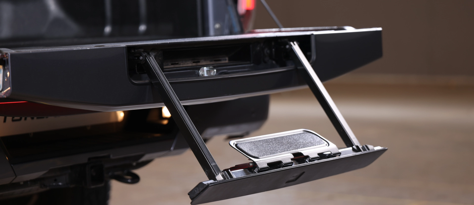 Tunland V9 Double Cab - main gallery image