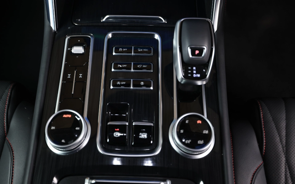 Tunland V9 Double Cab - main gallery image