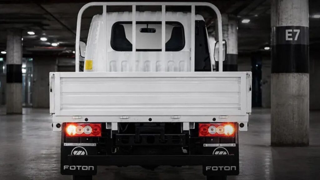 Foton Miler LITE parking lot